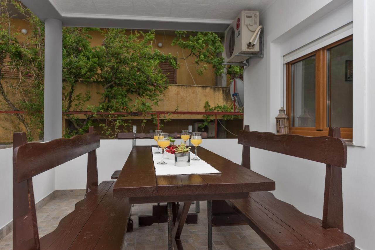 Apartmani Sol Makarska Exterior foto