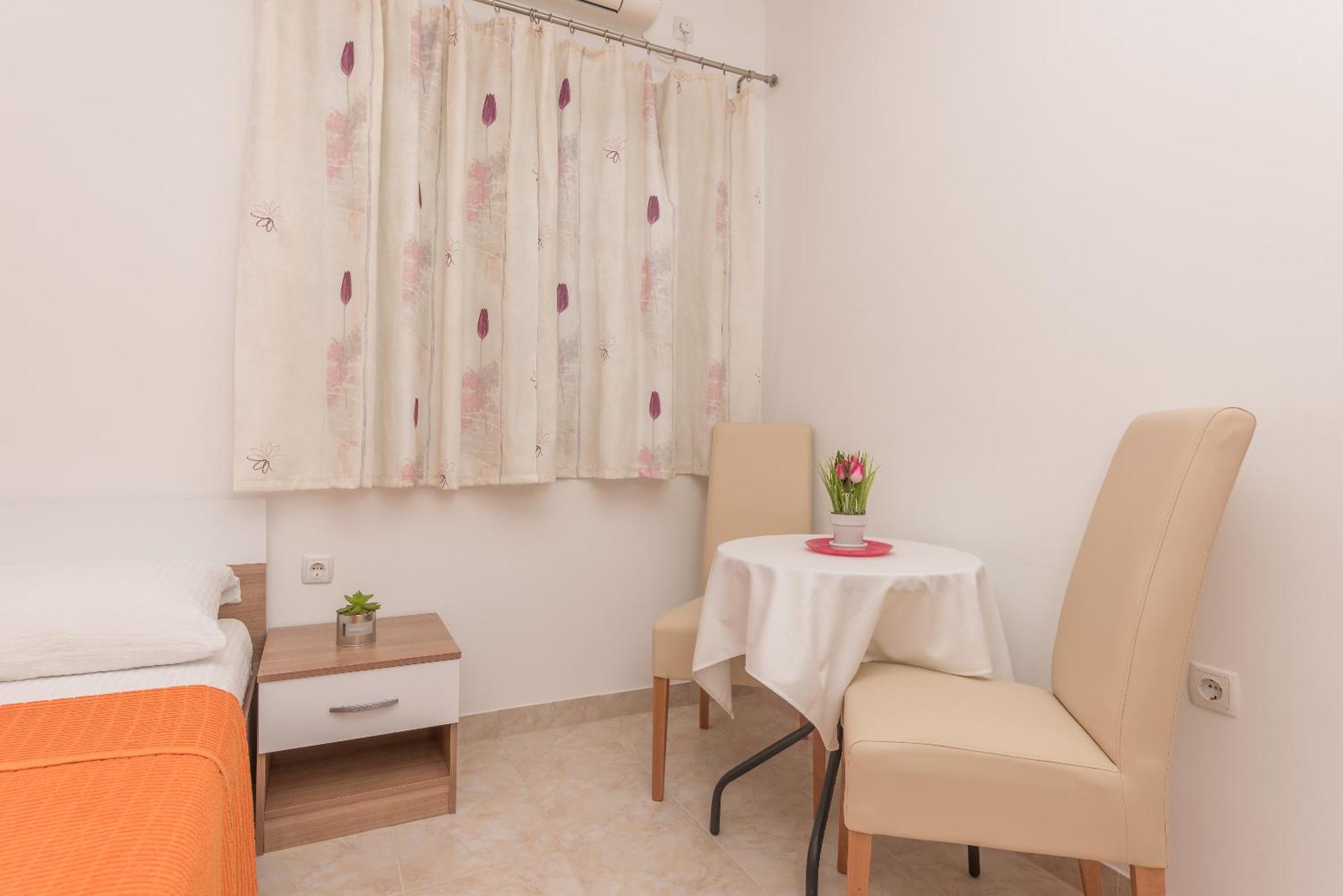 Apartmani Sol Makarska Exterior foto