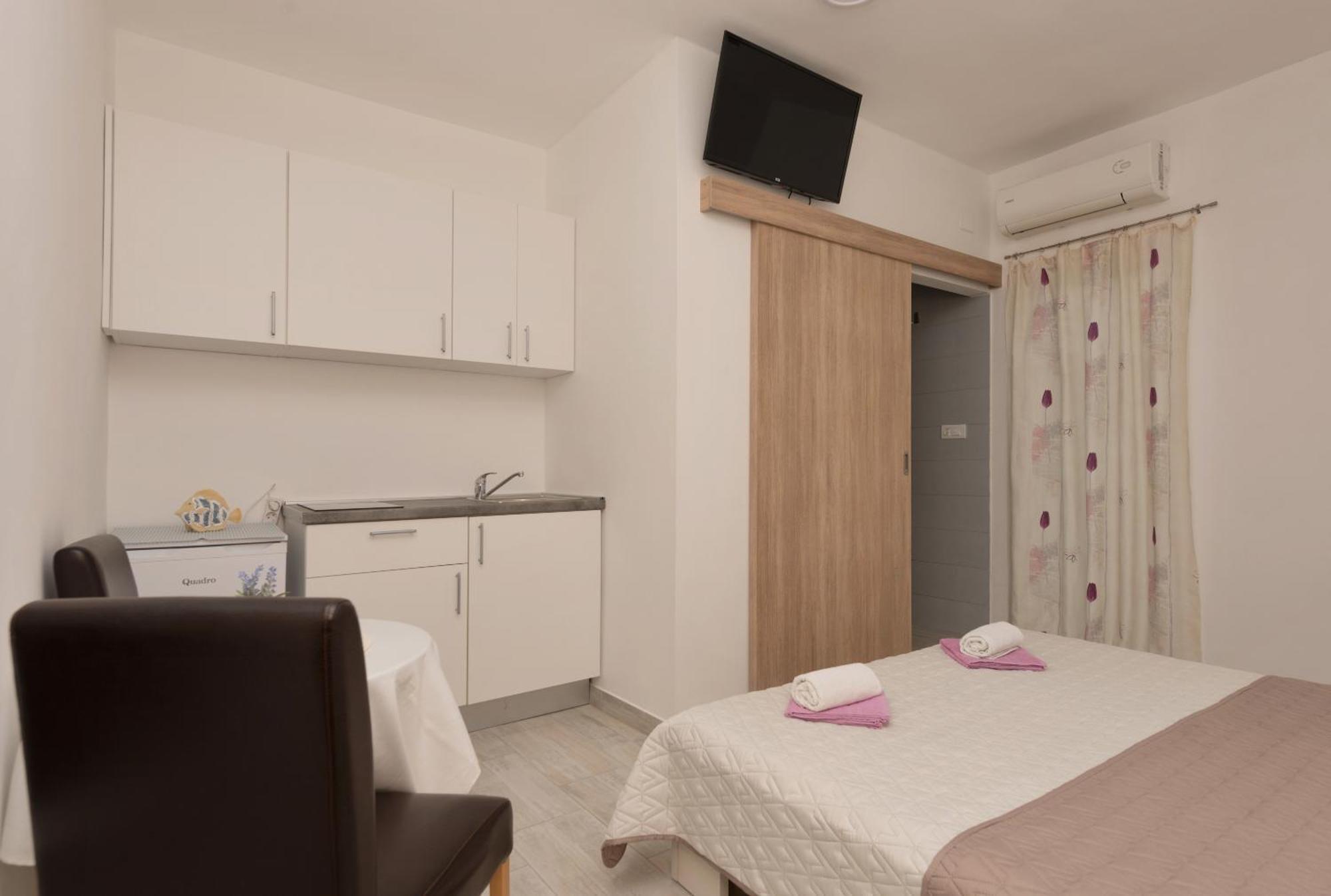 Apartmani Sol Makarska Exterior foto